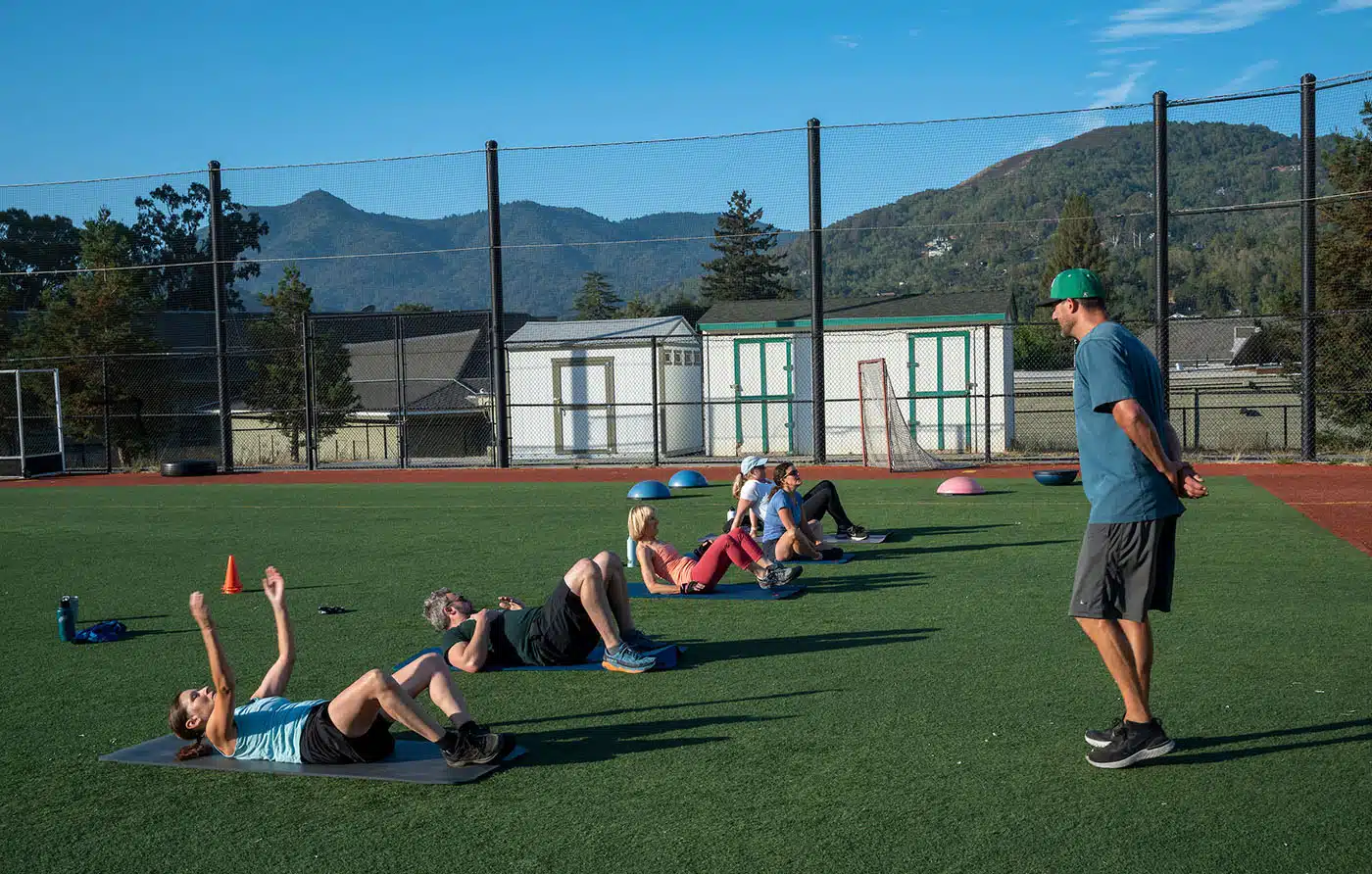 About Outdoor fitness class with trainer